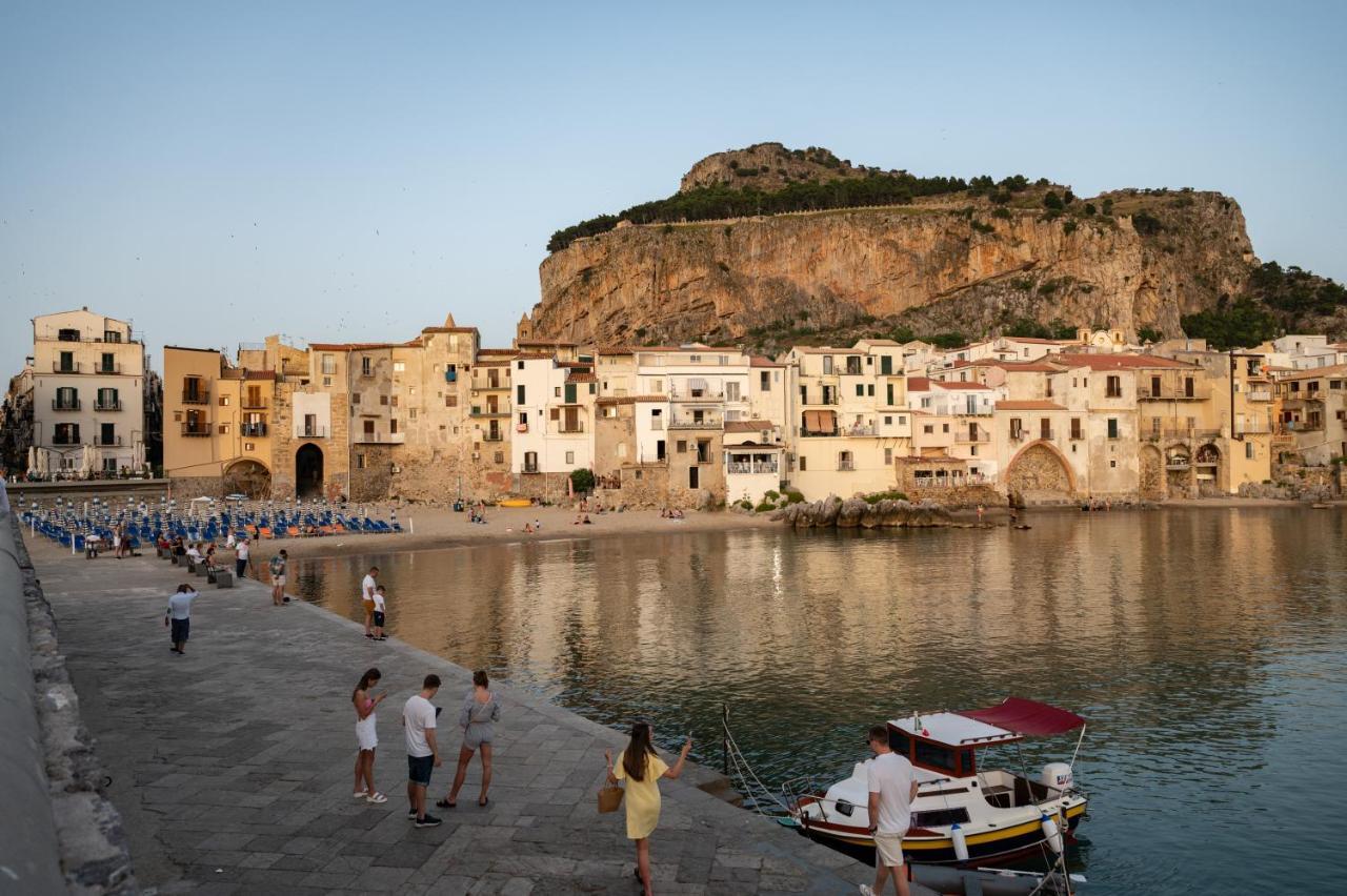 Casa Vacanze Tramonto Alla Marina Cefalu Exterior photo
