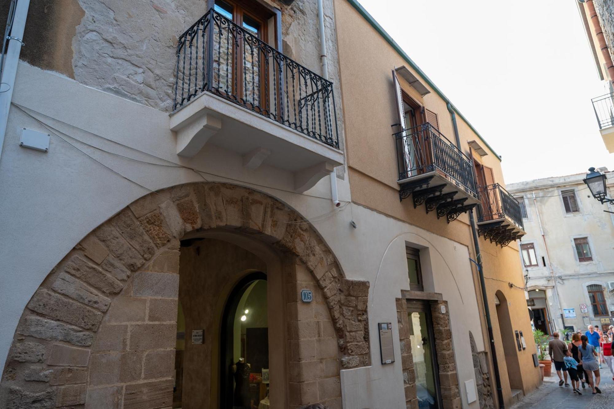 Casa Vacanze Tramonto Alla Marina Cefalu Exterior photo
