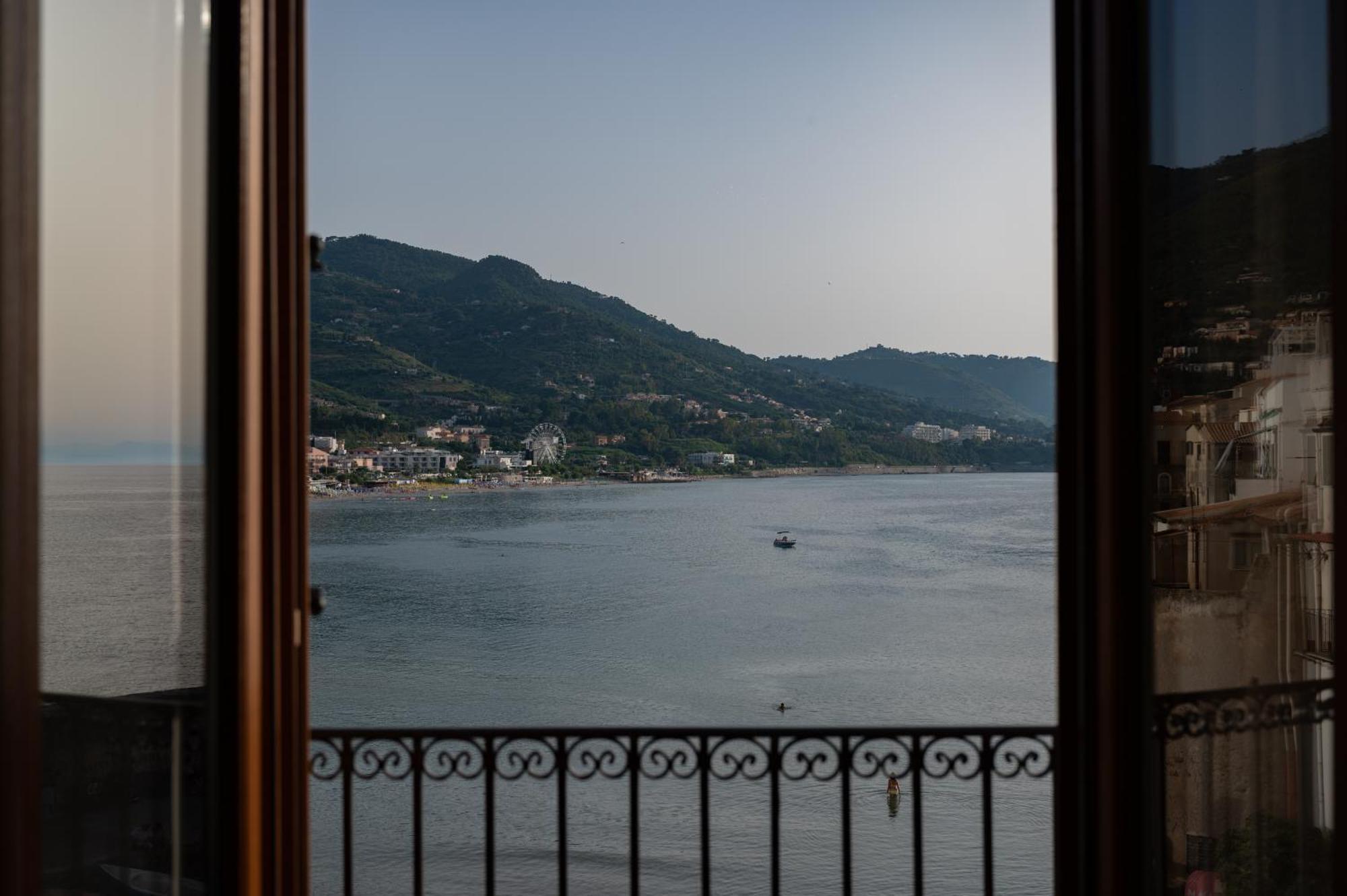 Casa Vacanze Tramonto Alla Marina Cefalu Exterior photo