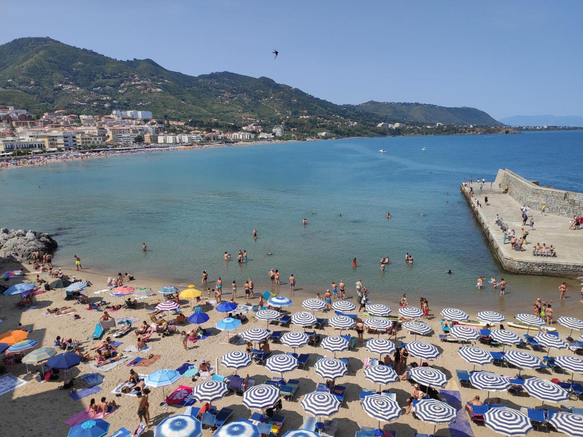 Casa Vacanze Tramonto Alla Marina Cefalu Exterior photo