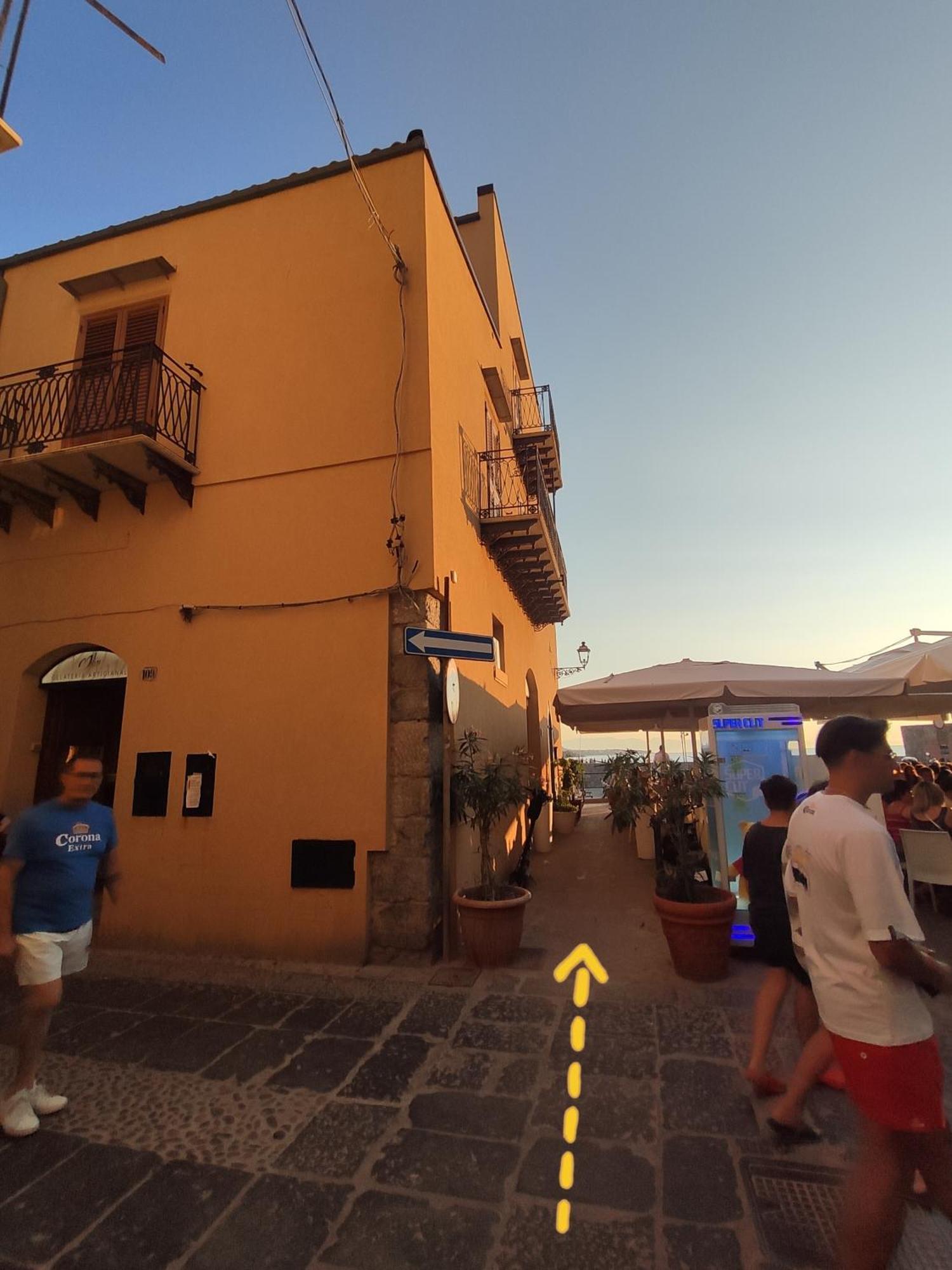 Casa Vacanze Tramonto Alla Marina Cefalu Exterior photo